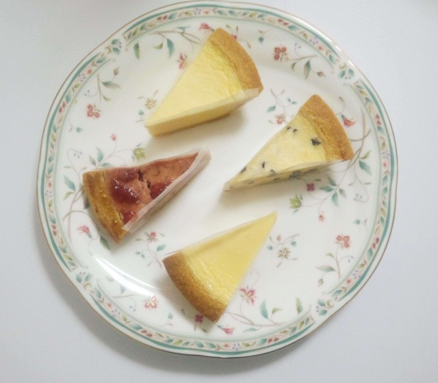 カットケーキ４コ入の上からの写真