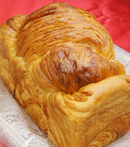 ミヤビのデニッシュ食パン・メープル(税込691円)