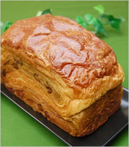 ミヤビのデニッシュ食パン・抹茶大納言(税込799円)